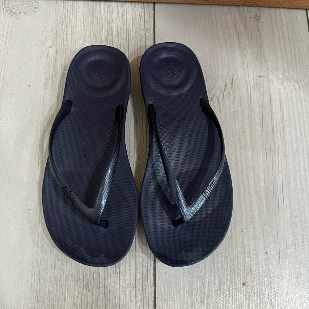Women’s Navy Fitflop